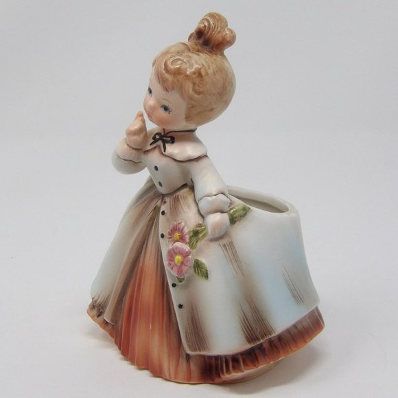 Vintage Kitschy Inarco E-871 Planter Girl in Peach Dress with Pink Flowers 5 1/2 - Picture 3 of 10